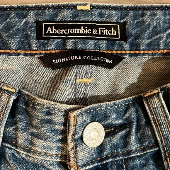 Abercrombie & Fitch Signature  Distressed Jeans Size 26/27 - Picture 4 of 5